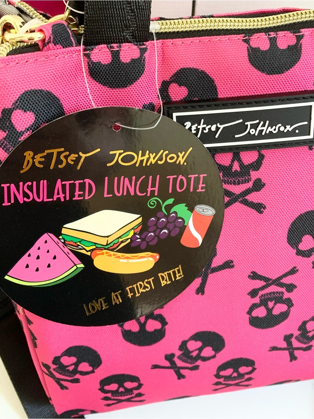 Betsey Johnson Skull Crossbody Lunch Bag Zip Top NEW Whimsigoth Pretty Punk - Picture 2 of 8